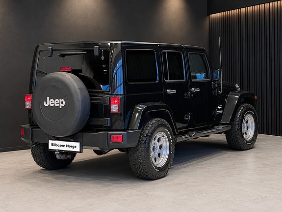 Jeep Wrangler 3 of 19