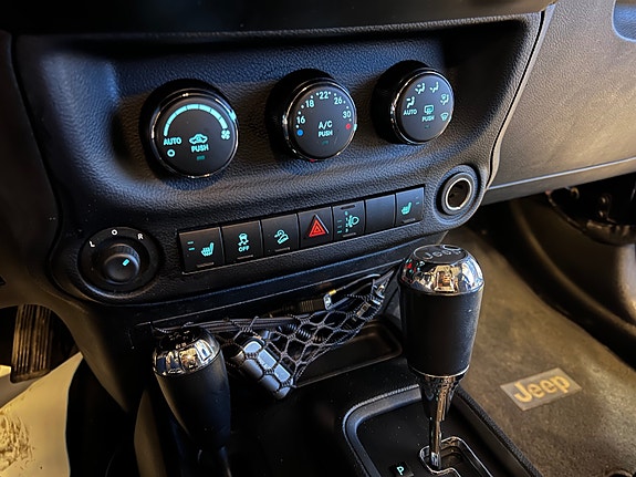 Jeep Wrangler 10 of 19