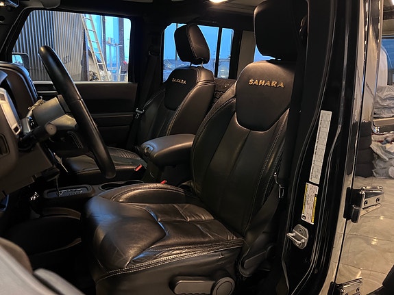Jeep Wrangler 8 of 19
