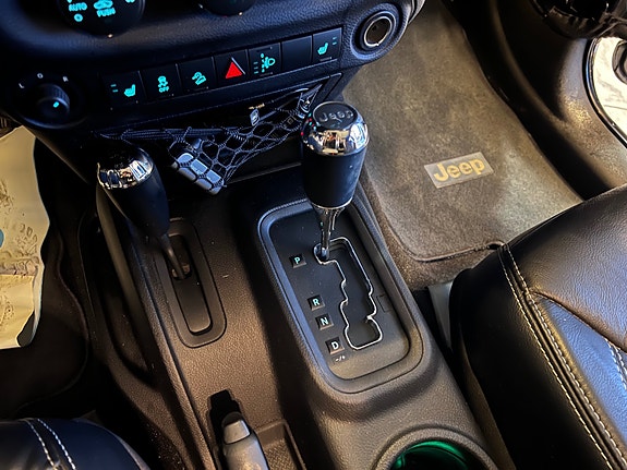 Jeep Wrangler 7 of 19