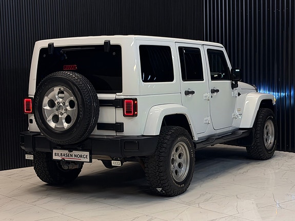 Jeep Wrangler 9 of 27