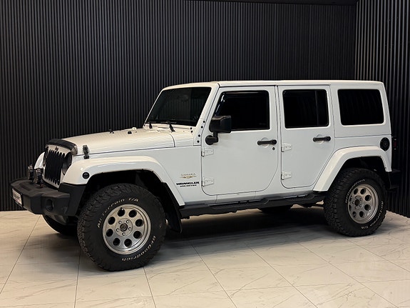 Jeep Wrangler 8 of 27