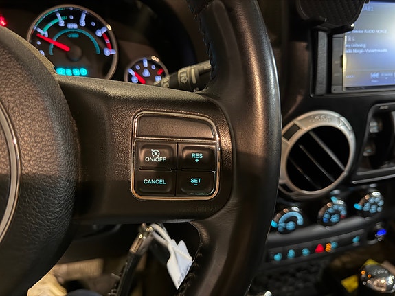 Jeep Wrangler 18 of 27