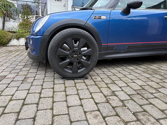 MINI Cooper S 8 of 30
