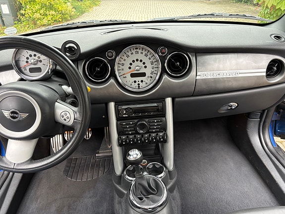 MINI Cooper S 18 of 30