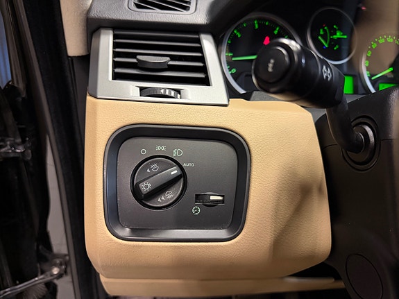 Land Rover Range Rover Sport 18 of 30
