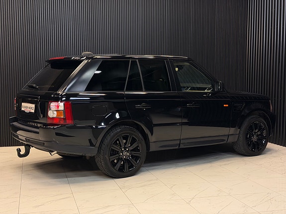 Land Rover Range Rover Sport 9 of 30