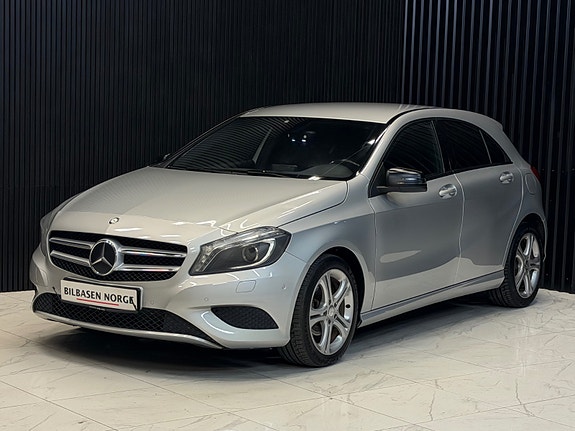 Mercedes-Benz 4 of 30