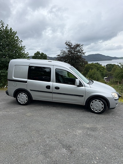 Opel Combo 2 of 12