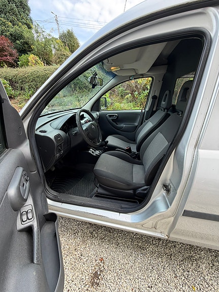 Opel Combo 10 of 12