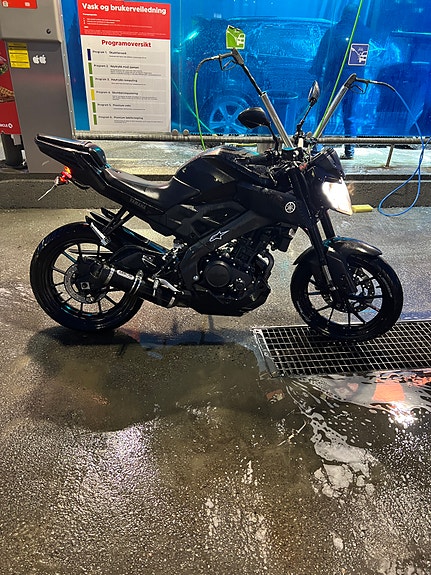Yamaha MT-125 7 of 10