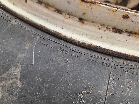 Ford 600/65R38 4 of 6