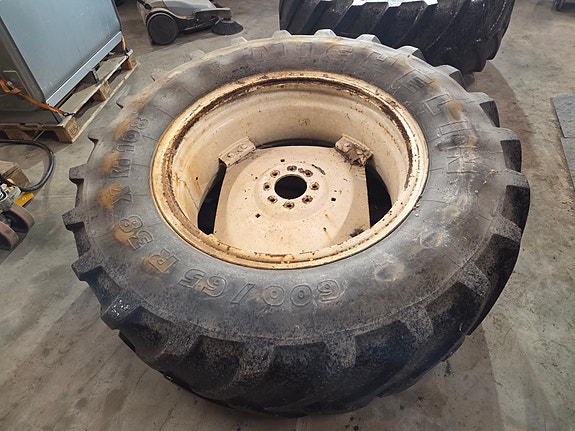 Ford 600/65R38 6 of 6