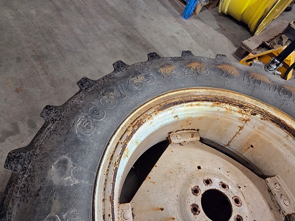 Ford 600/65R38 5 of 6