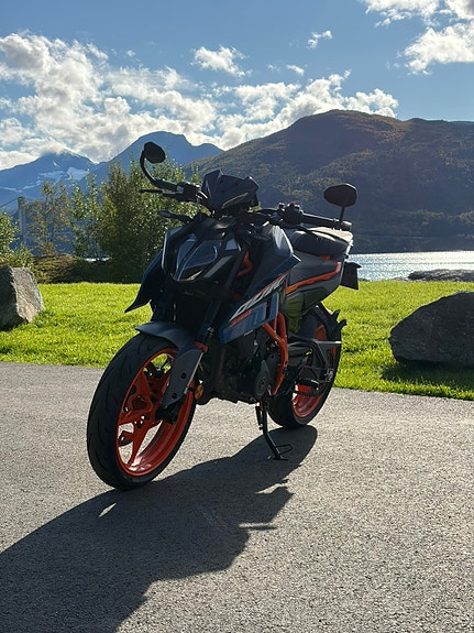 KTM 390 Duke 3 of 14