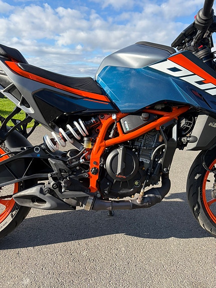 KTM 390 Duke 7 of 14