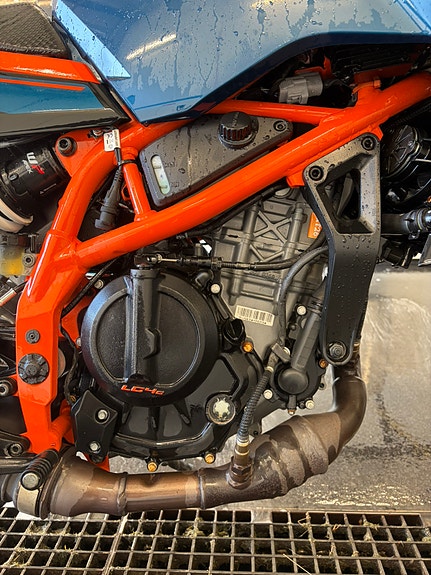 KTM 390 Duke 11 of 14