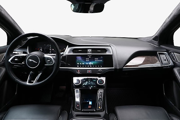 Jaguar I-PACE 6 of 10