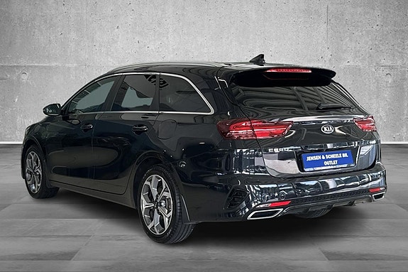 Kia Ceed 8 of 30