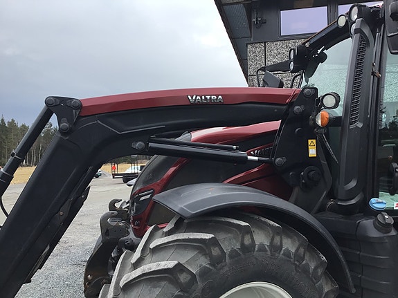 Valtra N174DST med laster og fronthydraulikk! 2019, kr 1 049 000,-
