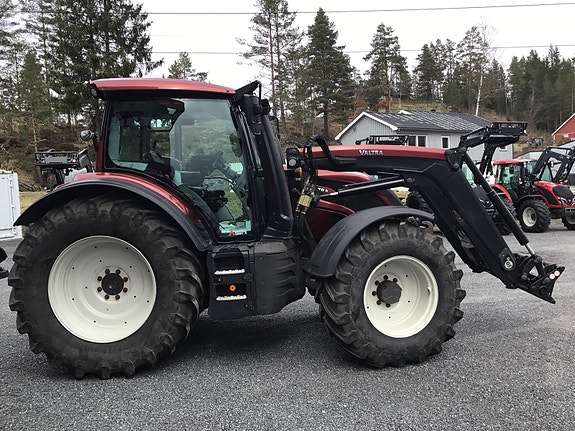 Valtra N174DST med laster og fronthydraulikk! 2019, kr 1 049 000,-