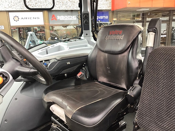 Valtra N174DST med laster og fronthydraulikk! 2019, kr 1 049 000,-