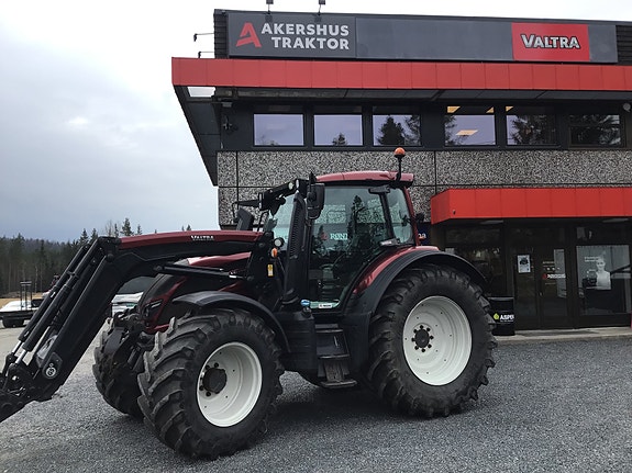 Valtra N174DST med laster og fronthydraulikk! 2019, kr 1 049 000,-