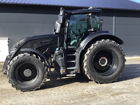 Valtra Q305 Twin Track 2024, kr 1 990 000,-