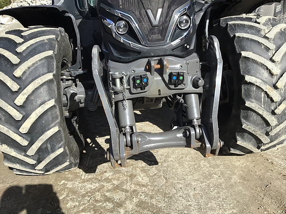 Valtra Q305 Twin Track 2024, kr 1 990 000,-