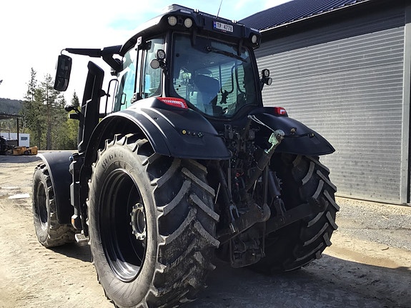 Valtra Q305 Twin Track 2024, kr 1 990 000,-