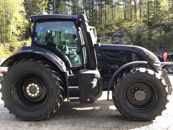 Valtra Q305 Twin Track 2024, kr 1 990 000,-