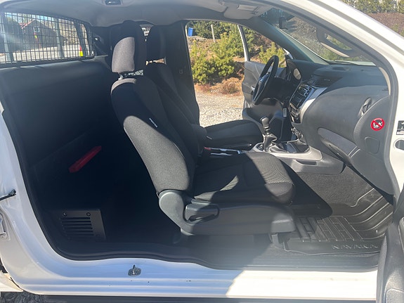 Nissan Navara 15 of 15