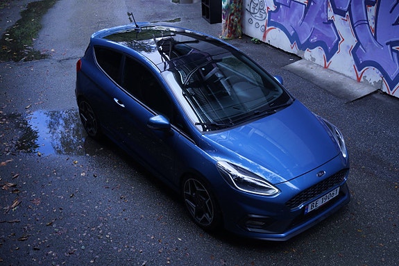 Ford Fiesta 4 of 30