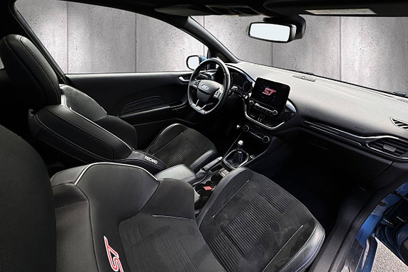 Ford Fiesta 22 of 30