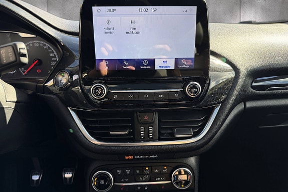 Ford Fiesta 27 of 30