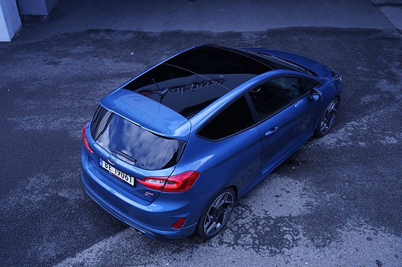 Ford Fiesta 9 of 30