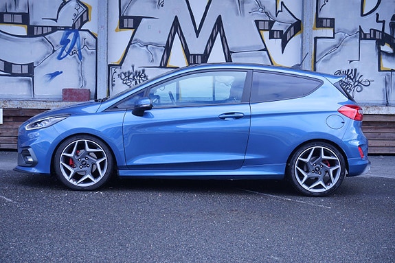 Ford Fiesta 6 of 30