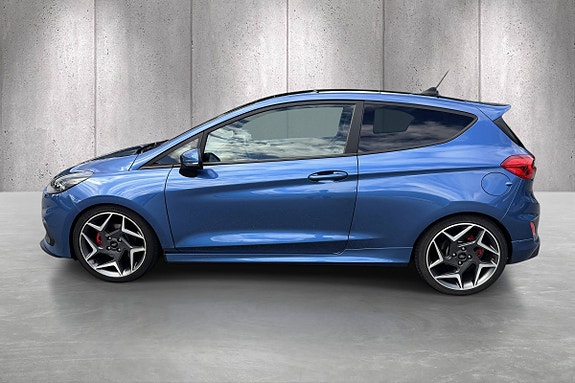 Ford Fiesta 17 of 30