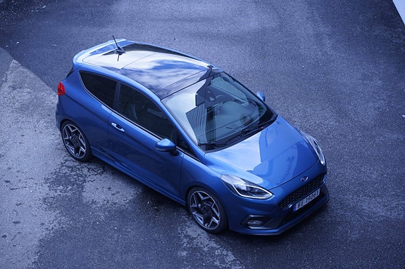 Ford Fiesta 8 of 30