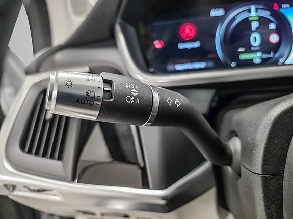 Jaguar I-PACE 22 of 30