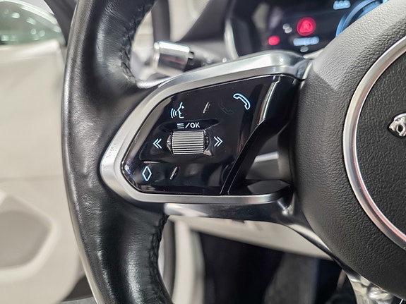 Jaguar I-PACE 20 of 30