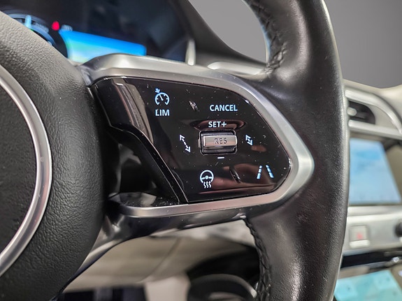 Jaguar I-PACE 21 of 30