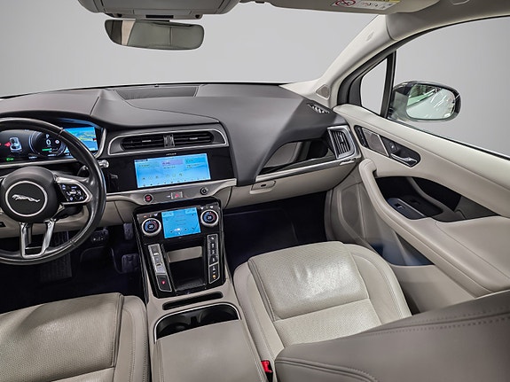Jaguar I-PACE 18 of 30