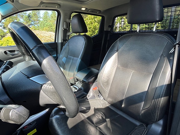 Nissan Navara 12 of 25