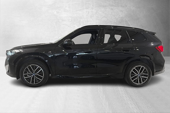 BMW X1 2 of 27