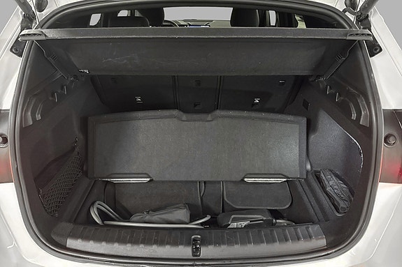 BMW X1 20 of 26