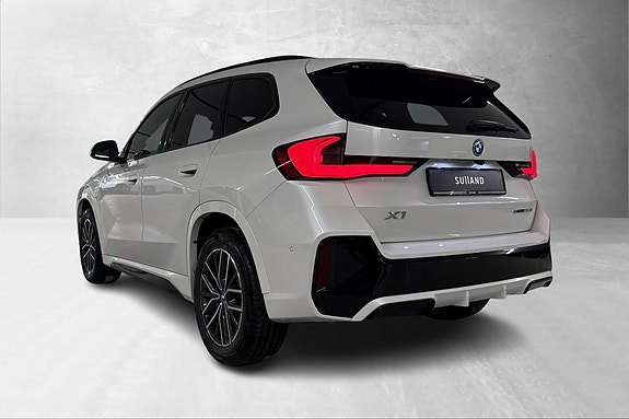BMW X1 3 of 26