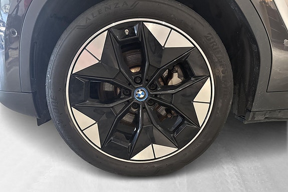 BMW iX3 20 of 30