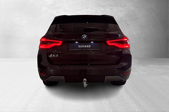 BMW iX3 4 of 30