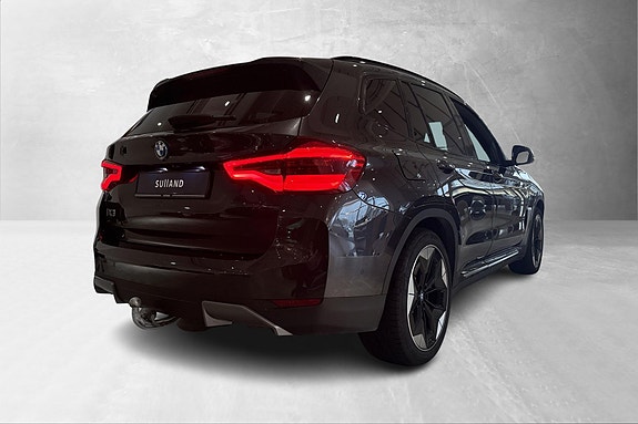 BMW iX3 5 of 30